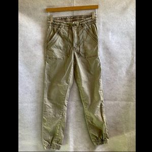 American Eagle green stretch utility jogger size10